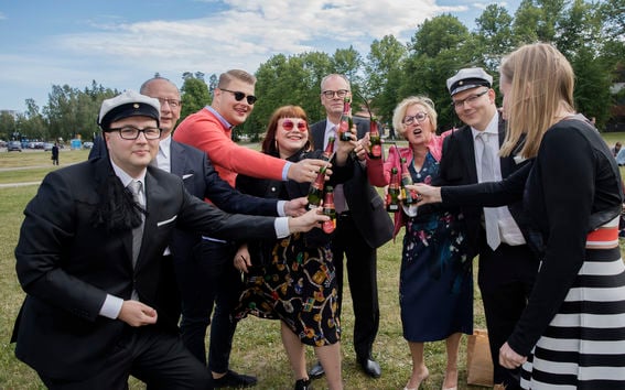 Graduation Party 2018 family. Photo Aalto University / Heli Sorjonen