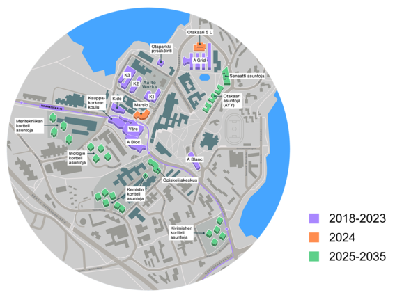 Kartta kampusalueesta, värillä merkitty nykyisiä ja suunnitteilla olevia rakennushankkeita.