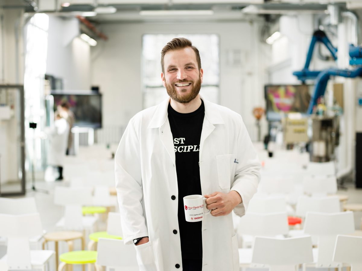 Aalto-yliopisto, Otaniemi stories: Andreas Lindberg, tohtoriopiskelija, biotuotteiden ja biotekniikan laitos / kuvaaja: Sinikoski