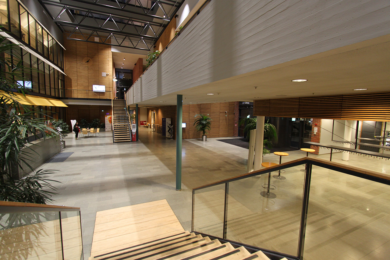 Maarintie 8 / ala-aula
