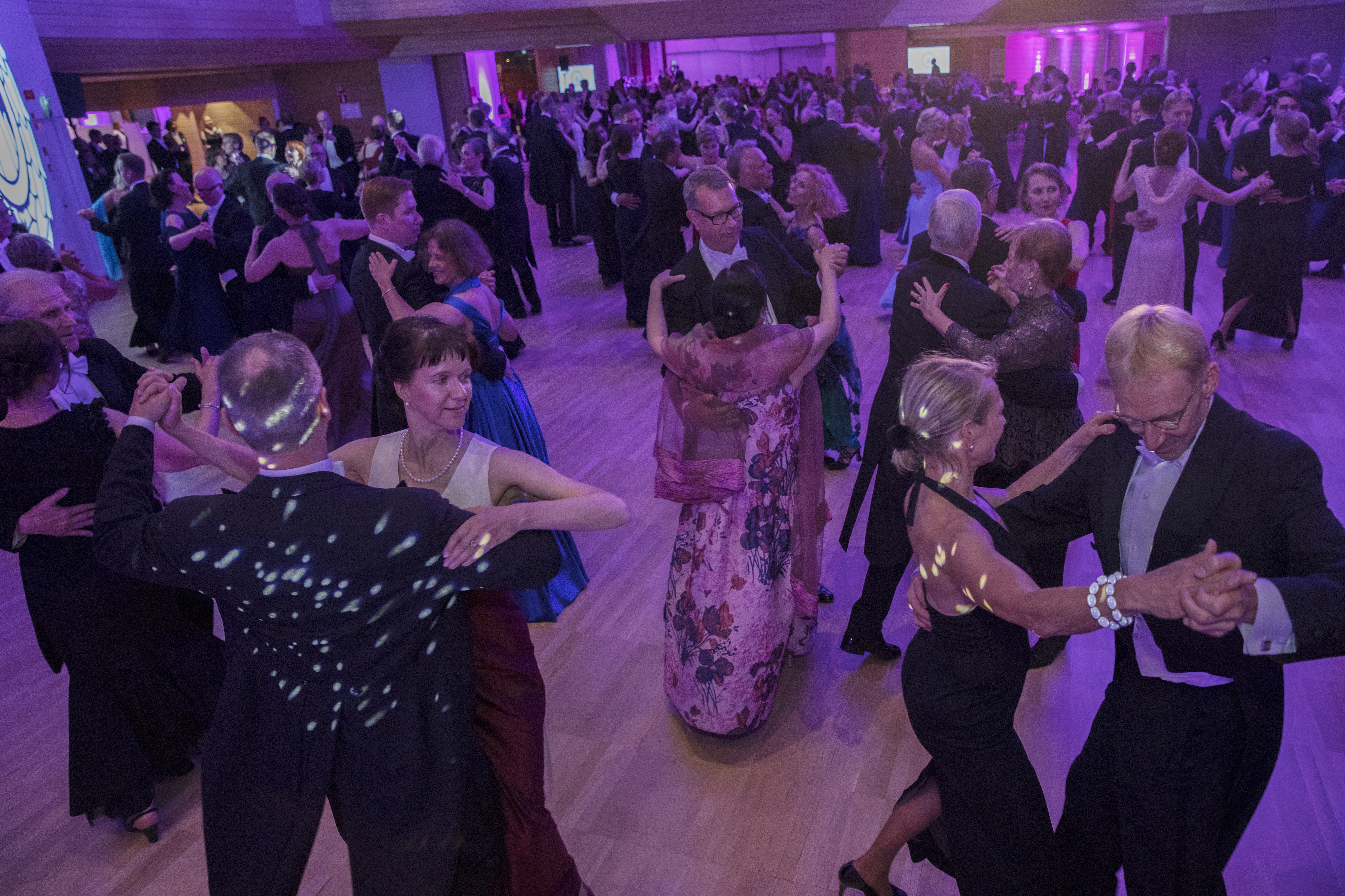 Conferment ball, Grande Valse