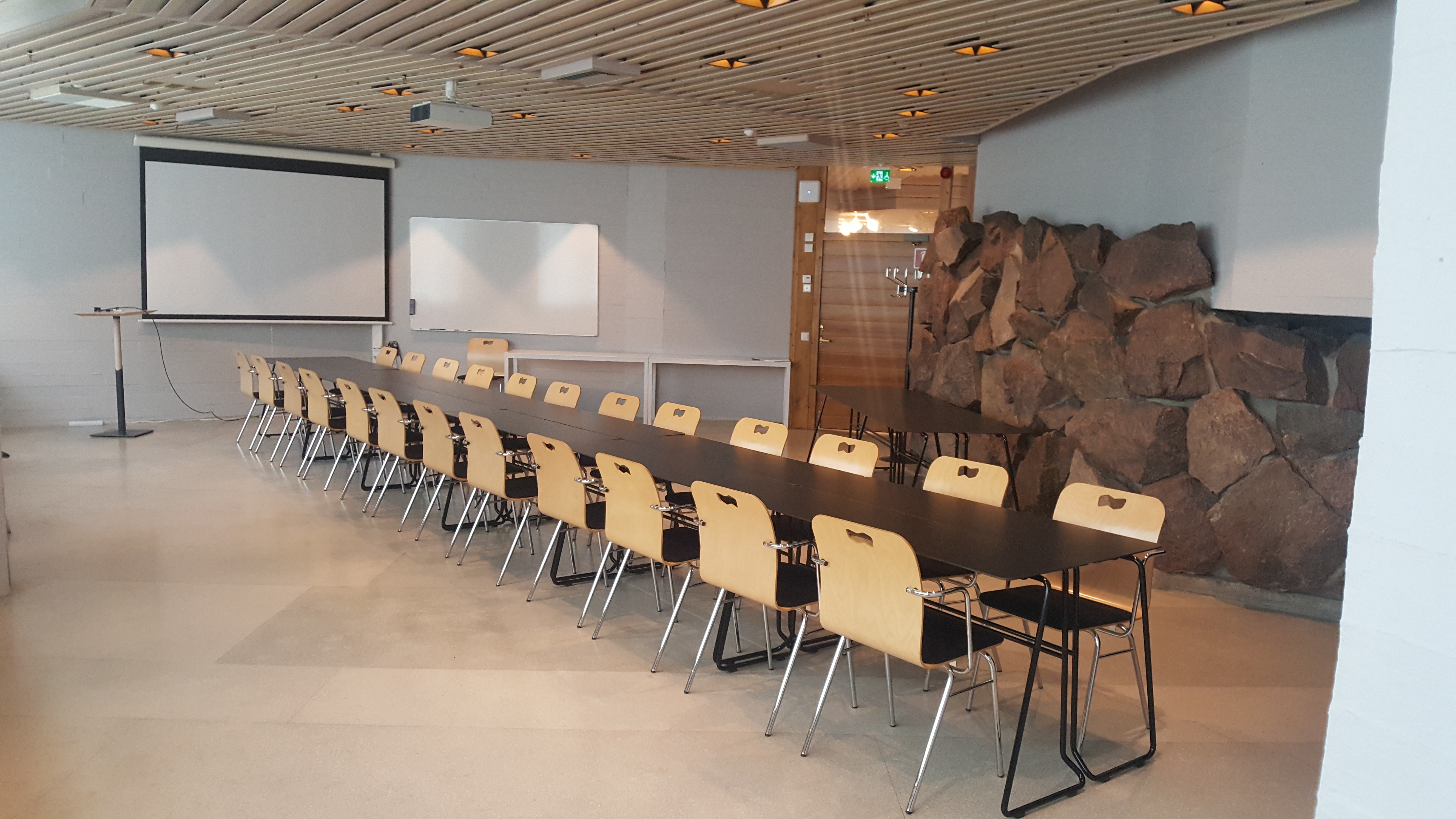 Dipoli, Takka meeting room