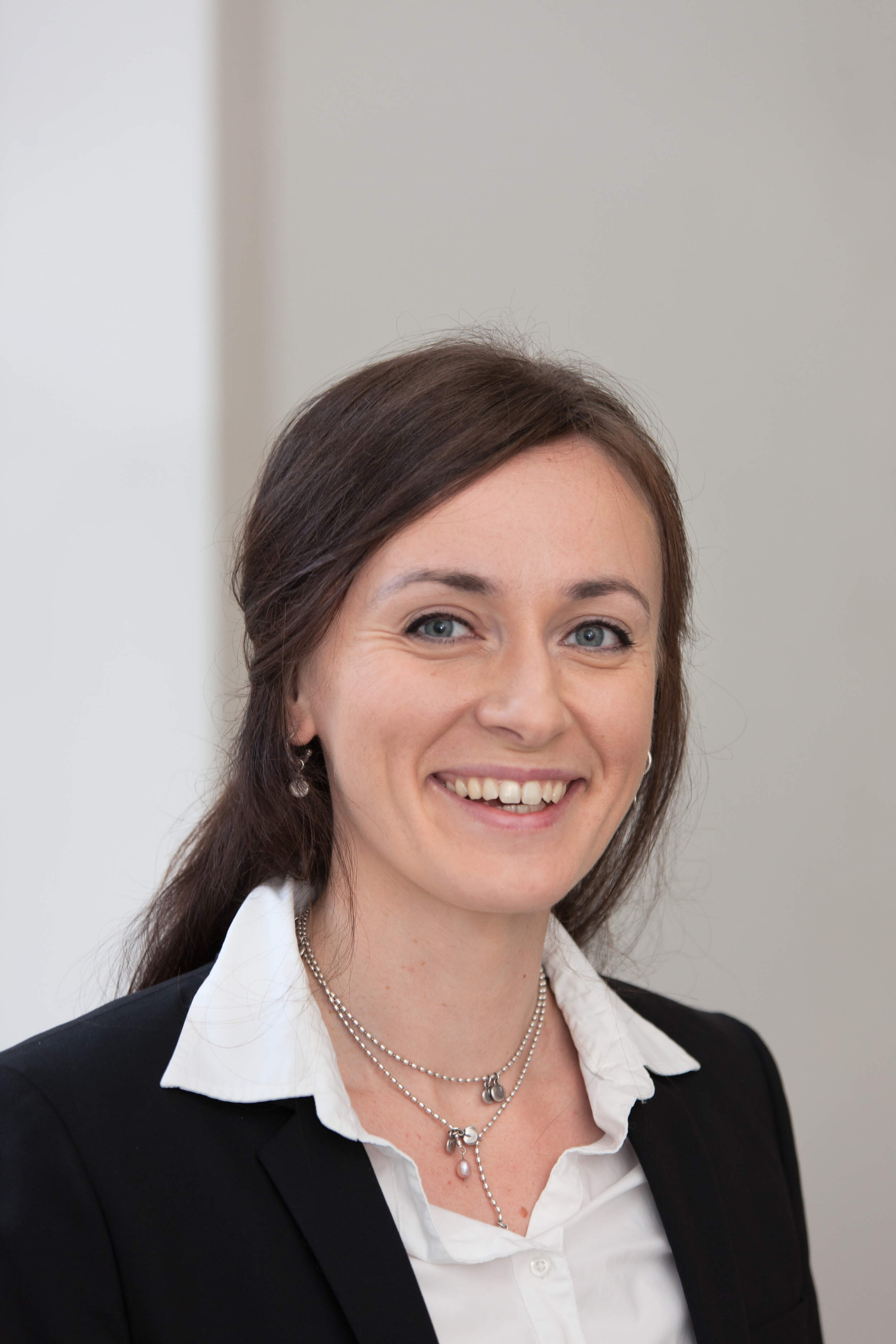 Photo of Emma-Riikka Myllymäki, alumna of the Master's programme in Accounting.