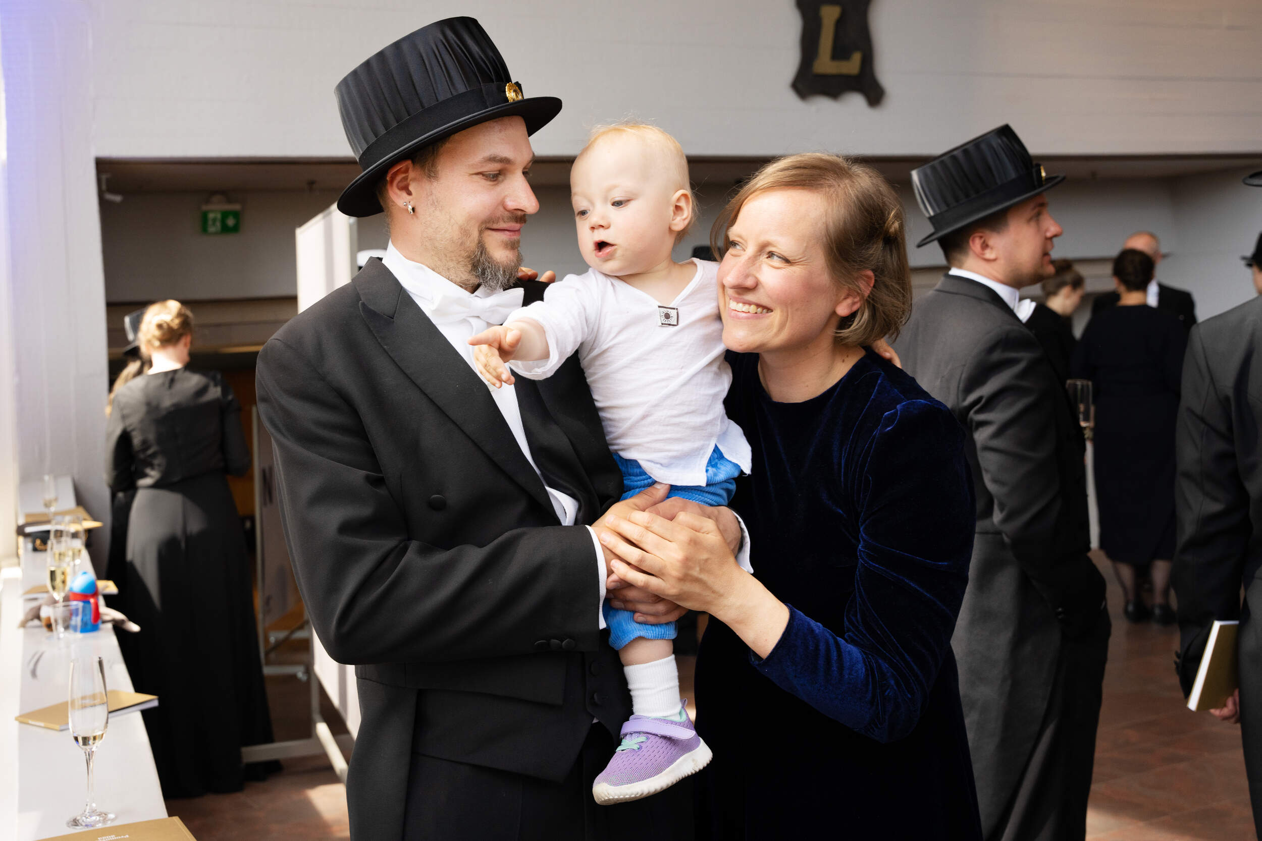 A new doctor with his family