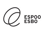 Musta logo, kaksi päällekkäistä ovaalia ja teksti ESPOO ESBO valkoisella taustalla