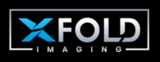 Logo, jossa teksti X FOLD IMAGING siniharmaalla taustalla mustalla