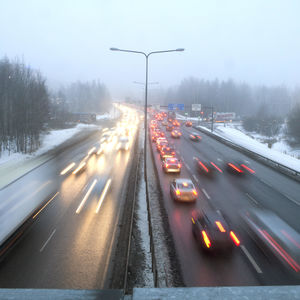 liikennettä maantiellä kuvaaja Adolfo vera