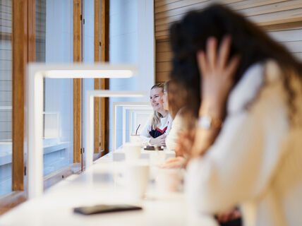 Aalto Univeristy students studying / photo: Unto Rautio