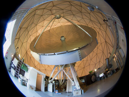 Metsähovi Radio Observatory's 14-metre radio telescope