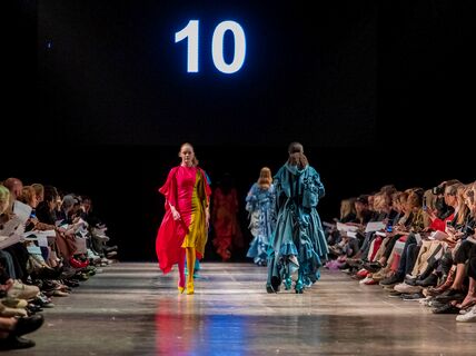 Näytös19. Kuva: Guillaume Roujas