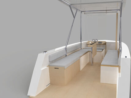 Pinta 1 -työssä veneen sisätilaratkaisut ovat avarat ja vaaleat.