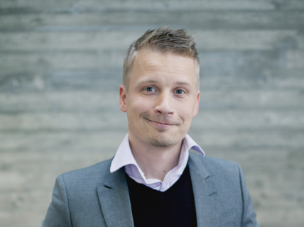 Portrait of Professor Arto Lindblom, Department of Marketing