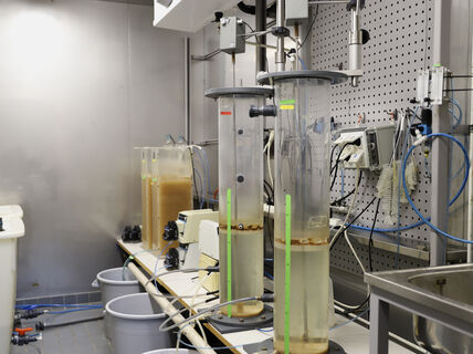 Micropollutants research system in water laboratory