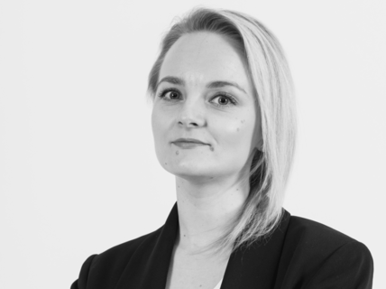 Kauppakorkeakoulun alumni Iida Valin. 