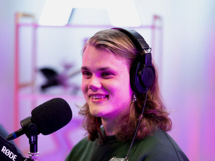 Leevi Hormaluoma Sähkötekniikan päivä -tapahtumassa. Kuva: Filmbutik.