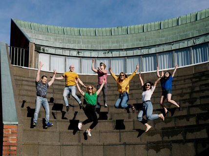 Aalto University Summer School brand photos /  Information Technology Program students opiskelija opiskelijoita