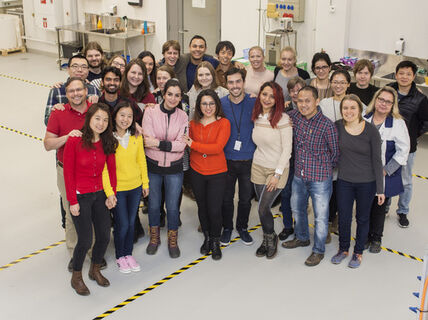Professor Rojas (second row, far left) with his research group. Photo: Valeriya Azovskaya