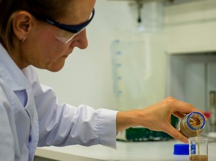 The research and utilisation of ball-like lignin particles  is still new, but the production is already possible in batches of several kilogrammes. That makes it possible to test them in different applications, says Professor Monika Österberg. Photo: Glen Forde/Materials Platform