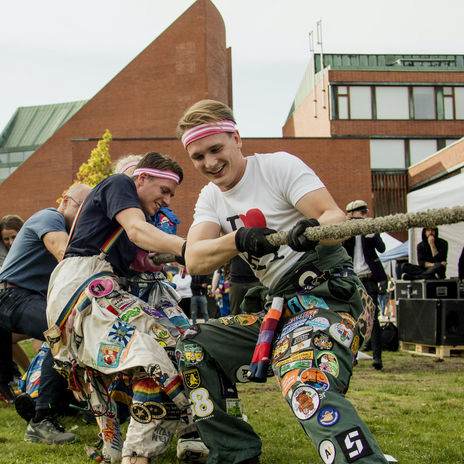 Rope pull competition at Aalto Day One