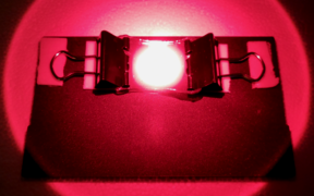 Red light irradiated DNA-engineered hydrogel