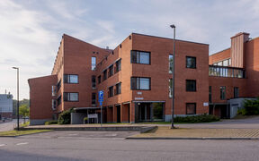 Tietotie 2 offers laboratory and office premises in Otaniemi.