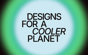 Teksti ”DESIGNS FOR A COOLER PLANET” valkoisella kehyksellä ja vihreällä hohteella tummalla taustalla
