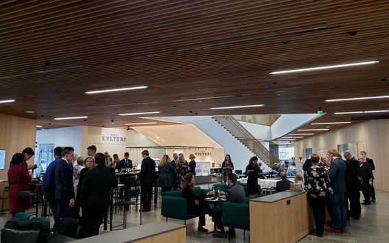 Tarjoilut Café Kylterissä