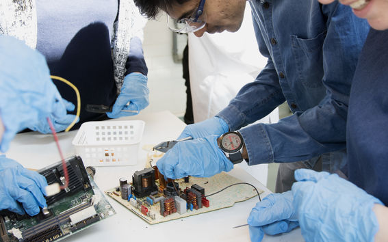 Dilemmas of Disassembly workshop