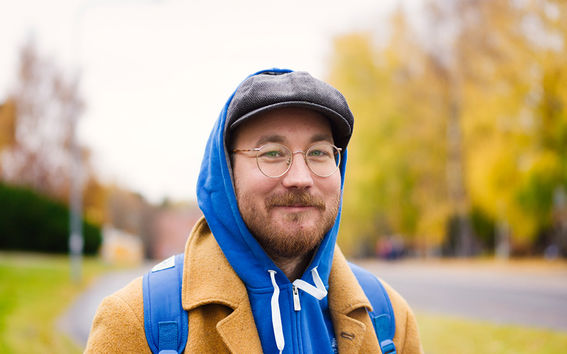 Aalto-yliopisto, Otaniemi stories: Henri Turto, maanmittauksen opiskelija / Kuvaaja: Sinikoski