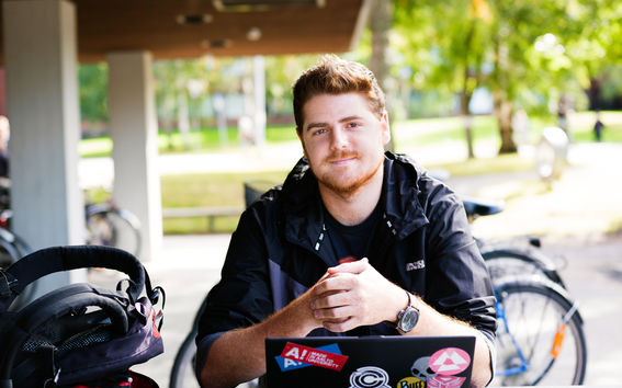 Aalto University, Otaniemi stories: Oriol Ala Puig, student of mechanical engineering, product developer / photographer: Sinikoski