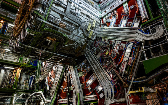 CERN's CMS Detector © 2007-2017 CERN