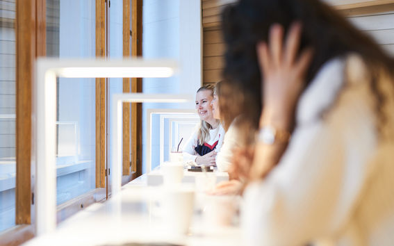 Aalto Univeristy students studying / photo: Unto Rautio