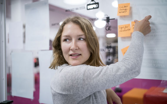 Design thinking female