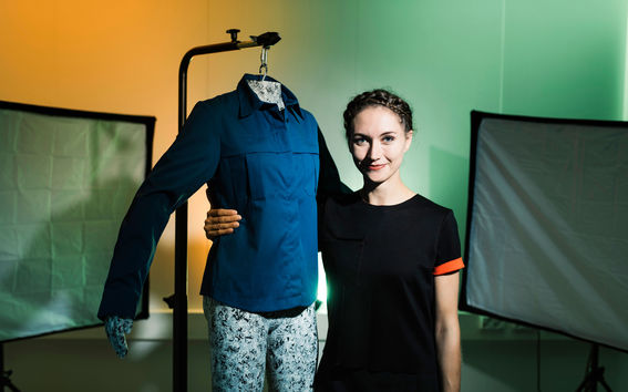 Heli Salomaa. Kuvaaja: Jaakko Kahilaniemi.