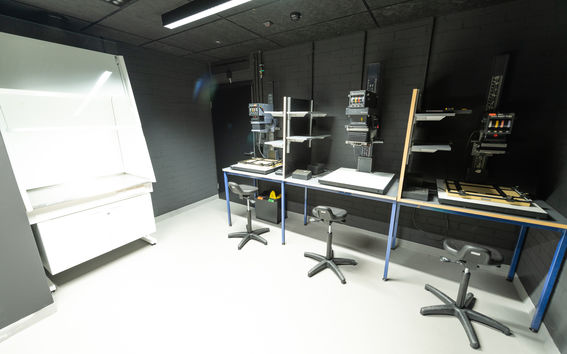 Arts_Infra - Dark Room 1 workshop by Jaakko Kahilaniemi