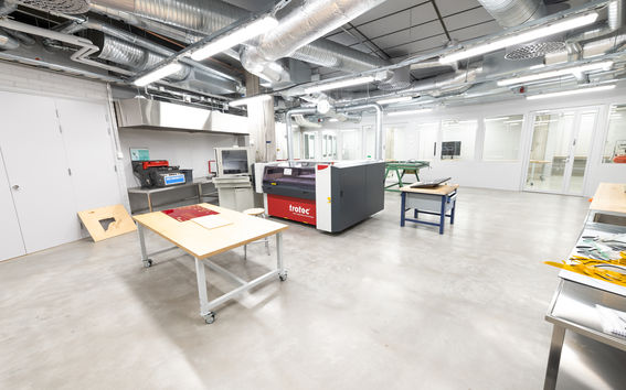 Arts_Infra - Plastics workshop by Jaakko Kahilaniemi