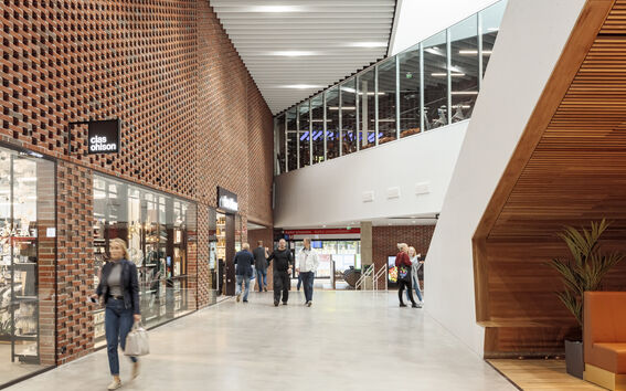 A Bloc pääaula_Tuomas Uusheimo