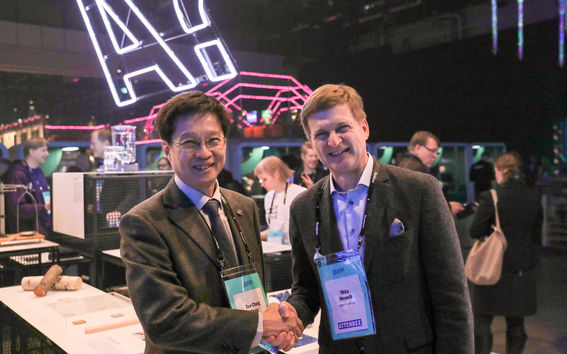 Slush18_Aalto_University_Ilkka_Niemela_and_SUTD_Chong_Tow_Chong_photo_by_Mikko_Raskinen_01