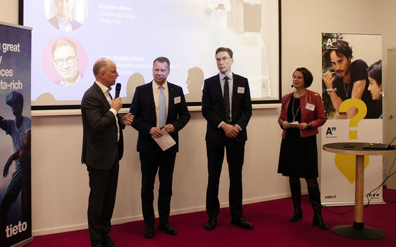 Datailta kuvaaja Hanna Kautto