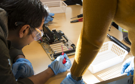 Circular economy workshop Dilemmas of disassembly Photo: Outi Puukko