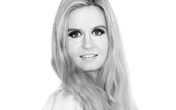 School of Business alumni Katariina Koskelainen in the photo.