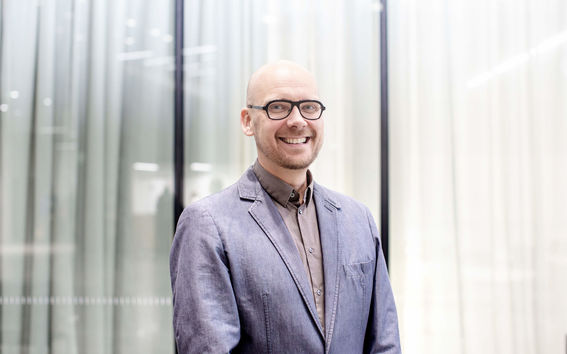 Professori Mika Järvinen