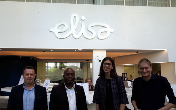 Elisalle Oyj:lle yritysprojektin toteuttanut opiskelijatiimi