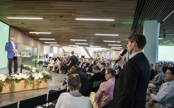 Jaakko Honko lecture 6.6.2019, a question from the audience to the keynote speaker Risto Siilasmaa