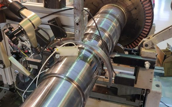 ARotor laboration akselimittausta