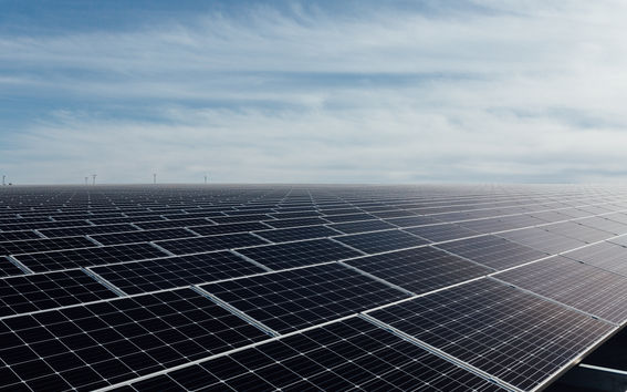 Helen Oy:n aurinkovoimala. Kuva: Helen Oy:n kuvapankki