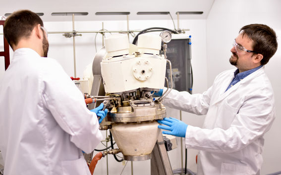 CMET_Polymer group lab