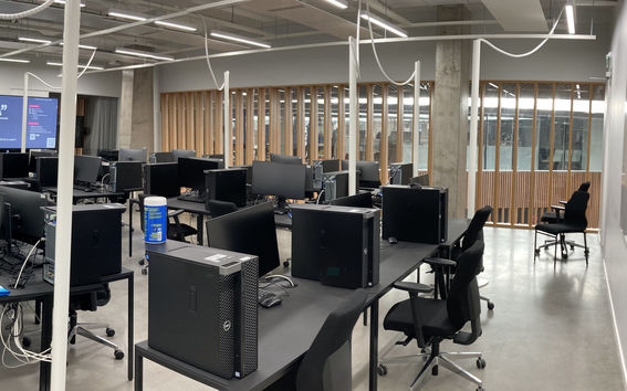 Työasematiimi-L208-kuva