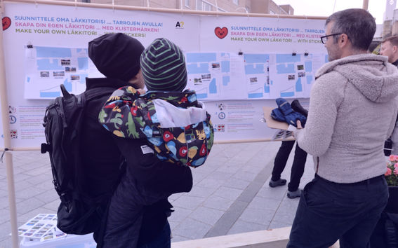 Opiskelijat työskentelivät Espoon kaupunkisuunnittelun kanssa ja tekivät työpajan Läkkitorilla Leppävaarassa.