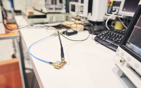 Master’s Programme in Electronics and Nanotechnology / Micro and Nanoelectronic Circuit Design major. Piirilaboratorio.